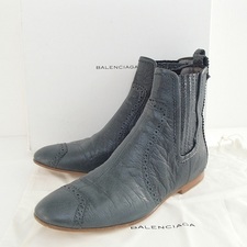 バレンシアガ（BALENCIAGA）の綺麗なアリーナをお買取させていただきました。横浜店状態は傷などなく綺麗なお品物です。