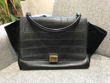 セリーヌ(Celine)のトラペーズハンドバッグをお買取いたしました。状態は傷などなく綺麗なお品物です。