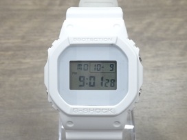 G-SHOCK(gショック)のDW-5600VT フラグメントデザイン コラボ腕時計の買取実績です。
