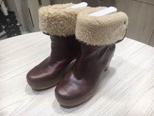 アグ（UGG）のブーツを買取ました、渋谷店です。状態はあまり着用感はありません。