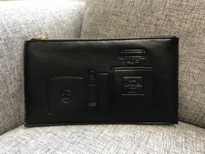 シャネル(CHANEL)のノベルティポーチをお買取いたしました。状態は傷などなく綺麗なお品物です。