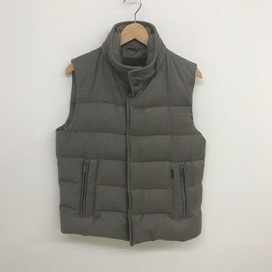 ムーレーのカシミヤ混ダウンベストの買取実績です。