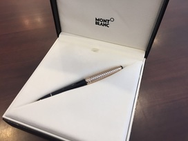 モンブランのマイスターシュテック　ジオメトリックディメンション　万年筆の買取実績です。