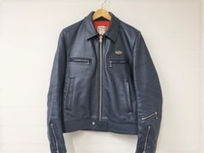 ルイスレザー(Lewis Leathers)ドミネータータイトフィットシングルライダースを買取致しました。銀座本店です。状態は目立つ傷や汚れがあるお品物です。