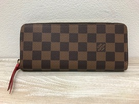 ルイヴィトンの17年製　ダミエ　ポルトフォイユクレマンス　N60534　の買取実績です。