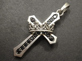 ジャスティンデイビスのCROSS with CROWN　ペンダントトップの買取実績です。