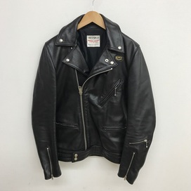 ルイスレザーの441T サイクロン タイトフィット ダブルライダースの買取実績です。