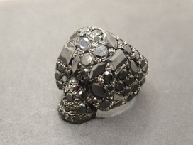 ヴェルヴェットラウンジの33.0g　スターダストスカルリングの買取実績です。