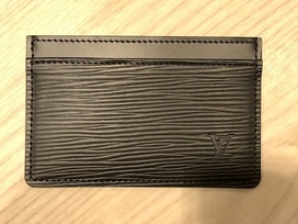 ルイヴィトンの黒　エピ　カードケース ポルトカルト・サーンプルの買取実績です。