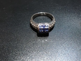 サファイアのサファイア1.6ct　ダイヤ0.6ct　指輪の買取実績です。