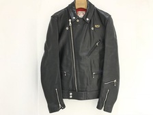 ルイスレザー（Lewis Leathers）の441Tを買取ました、渋谷店です。状態は目立つキズ汚れはほとんどございません。