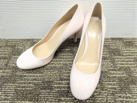 ジャンヴィトロッシのピンク　エナメル　ヒールパンプスの買取実績です。
