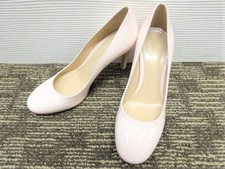 銀座本店で未使用のジャンヴィトロッシ(Gianvito Rossi)エナメルヒールパンプスを買取致しました。状態は未使用品です。