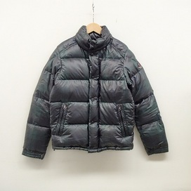 モンクレールのコンブルー（COMBLOUX）の買取実績です。
