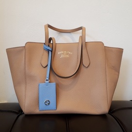 グッチのスウィング　レザートートバッグの買取実績です。