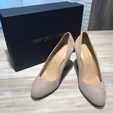 セルジオロッシ（Sergiorossi）のウェッジソールパンプスをお買取させていただきました。新宿店状態は通常使用感のあるお品物でございます。