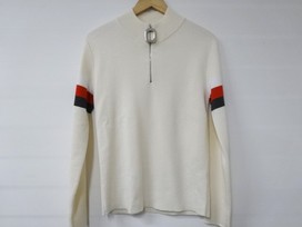 J.W.アンダーソン(ジェイダブリューアンダーソン)のハーフジップハイネックニットシャツの買取実績です。