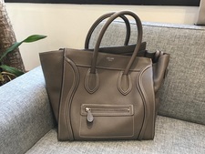 セリーヌ(Celine)の通常使用感のあるラゲージバッグをお買取いたしました。状態は通常使用感のあるお品物です。