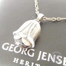 ジョージジェンセンの2007年ヘリテージライン、ガーネット付きシルバーネックレスを買取りました。状態は通常使用感のお品物です。