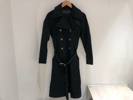 クロムハーツの黒　コットン　トレンチコート　レディースの買取実績です。