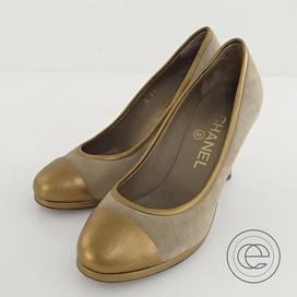 シャネルのバイカラー　スエード　パンプスの買取実績です。