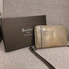 ベルルッティ ラウンドジップ長財布 買取実績です。