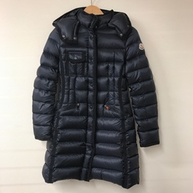 モンクレールの国内正規 エルミンヌの買取実績です。