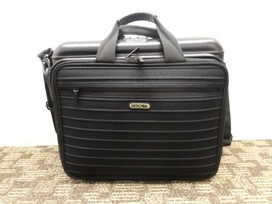リモワの黒　861.06　ボレロ　ショルダーアタッシュフライトバッグの買取実績です。