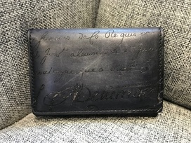 ベルルッティのネイビー　カリグラフィ　カードケースの買取実績です。