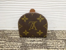 ルイヴィトン(LOUIS VUITTON)のモノグラム ポルトモネ・キュベットを買取させていただきました。銀座本店です。状態は傷などなく非常に良い状態のお品物です。