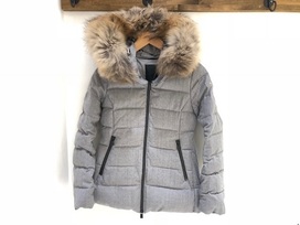 タトラスのグレー　スペランザ　ダウンジャケット　レディースの買取実績です。