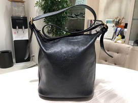イルビゾンテの黒　ショルダーバッグ　ユニセックスの買取実績です。