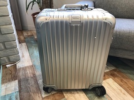 リモワの920,56,004　トパーズ　キャビンマルチホイール　45Ｌの買取実績です。