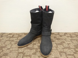 ルイヴィトンの13年 ネイビー エンジニアブーツの買取実績です。