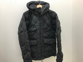 モンクレールのグレー　HARRY　ダウンジャケット　14年製　並行輸入品の買取実績です。