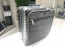 リモワ サルサデラックス ハイブリット 30L キャリーケース　840.40 買取実績です。