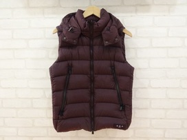 タトラスのワイン　MTA17A4378　17年　クローネ　ダウンベストの買取実績です。