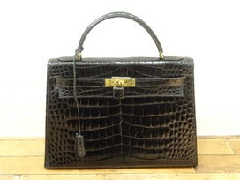 エルメスのケリー32クロコダイル ハンドバッグ ○L刻印 ※ショルダー欠品の買取実績です。