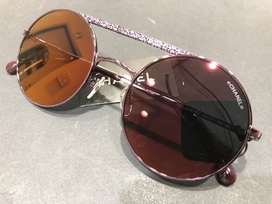 シャネルの紫　4232　サングラス　レディースの買取実績です。