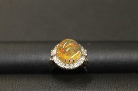 オパールのpt850　ファイヤーオパール2.56ct　ダイヤ0.43ctの買取実績です。