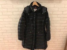 モンクレール(MONCLER)の15年秋冬のエルミンヌをお買取いたしました。銀座本店です。状態は通常使用感のあるお品物になります。