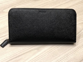 プラダの黒　サフィアーノ　長財布　の買取実績です。
