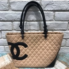 新宿三丁目店でシャネル（CHANEL）の9番台カンボンライントートバッグをお買取させていただきました。状態は角擦れが見受けられるお品物でございます。