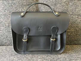 イルビゾンテの17SS　54_1_54172304113　レザーショルダーバッグの買取実績です。