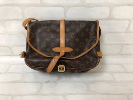 ルイヴィトンのモノグラム　ソミュール30　M42256の買取実績です。