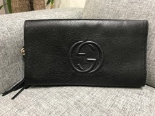 グッチ(gucci)の通常使用感のあるクラッチバッグを買取いたしました。新宿三丁目店です。状態は通常使用感のあるお品物です。