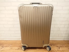 リモワのトパーズ 945.63 マルチホイール 4輪 キャリーケースの買取実績です。
