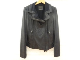 フォクシーのライダース風 ジャケットの買取実績です。