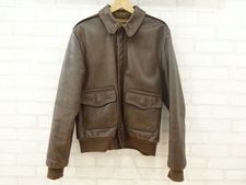 銀座本店にてエアロレザー(AEROLEATHER)のA-2フライトジャケットを買取致しました。状態は傷や汚れがあるお品物です。