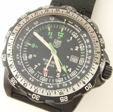 銀座本店でルミノックス（LUMINOX）のRef.8831.KM リーコン Nav Spcをお買取させていただきました。状態は傷や汚れなどダメージが見受けられるお品物でございます。